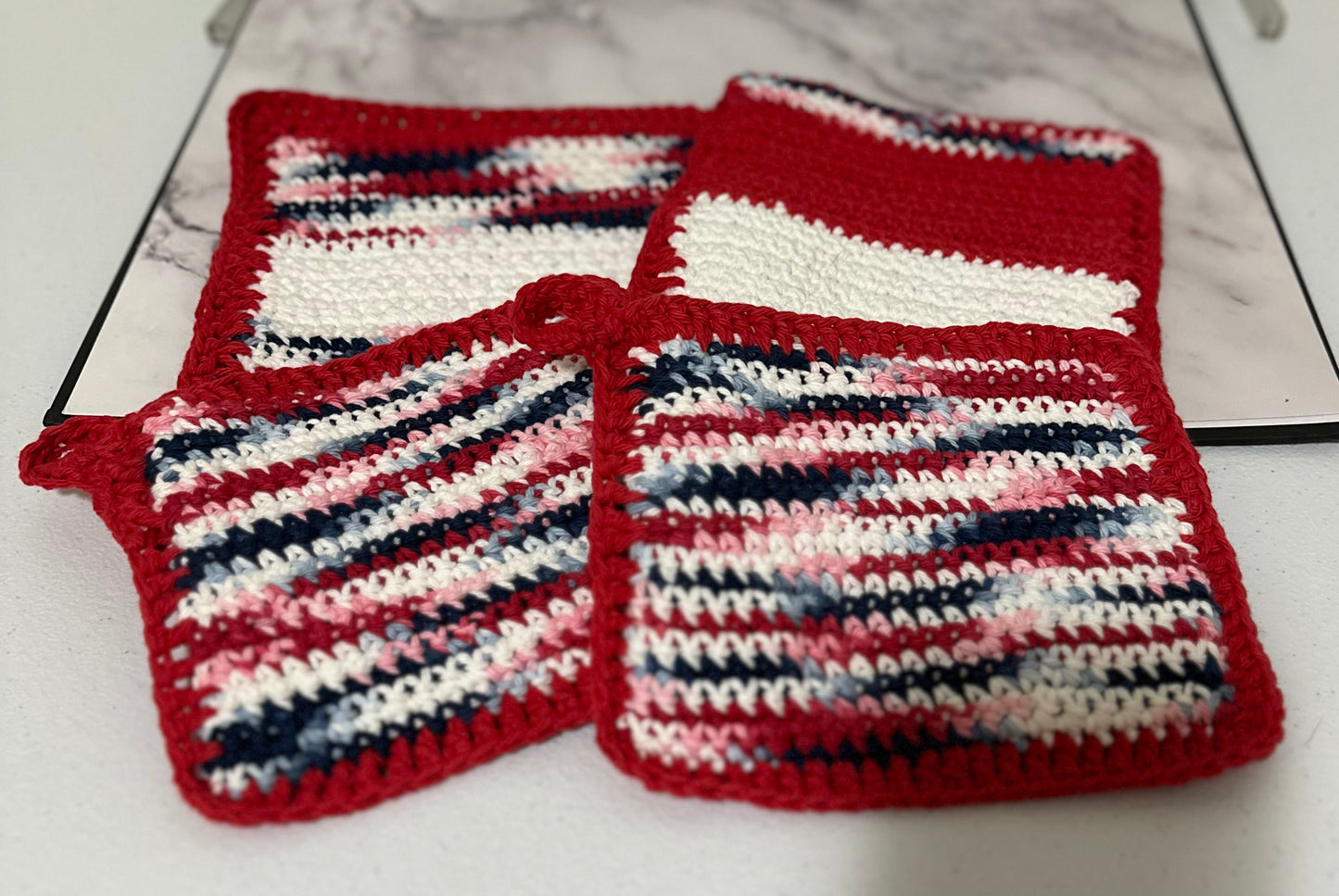 Pot holders and hot pads -
